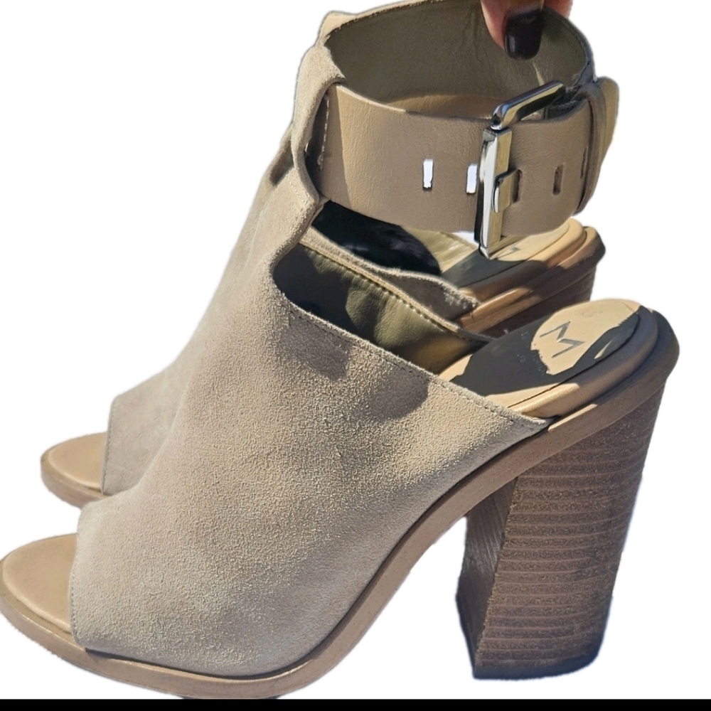 Marc Fisher ML Vashi Beige Tan Suede Leather Block Heel Ankle Strap Sandals 7M - Picture 2 of 11